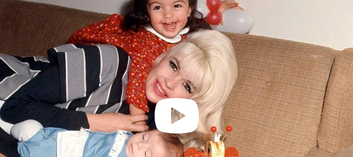 Image d&rsquo;archives &eacute;mouvante du documentaire My Mom Jayne sur Jayne Mansfield, &agrave; voir en juillet 2025